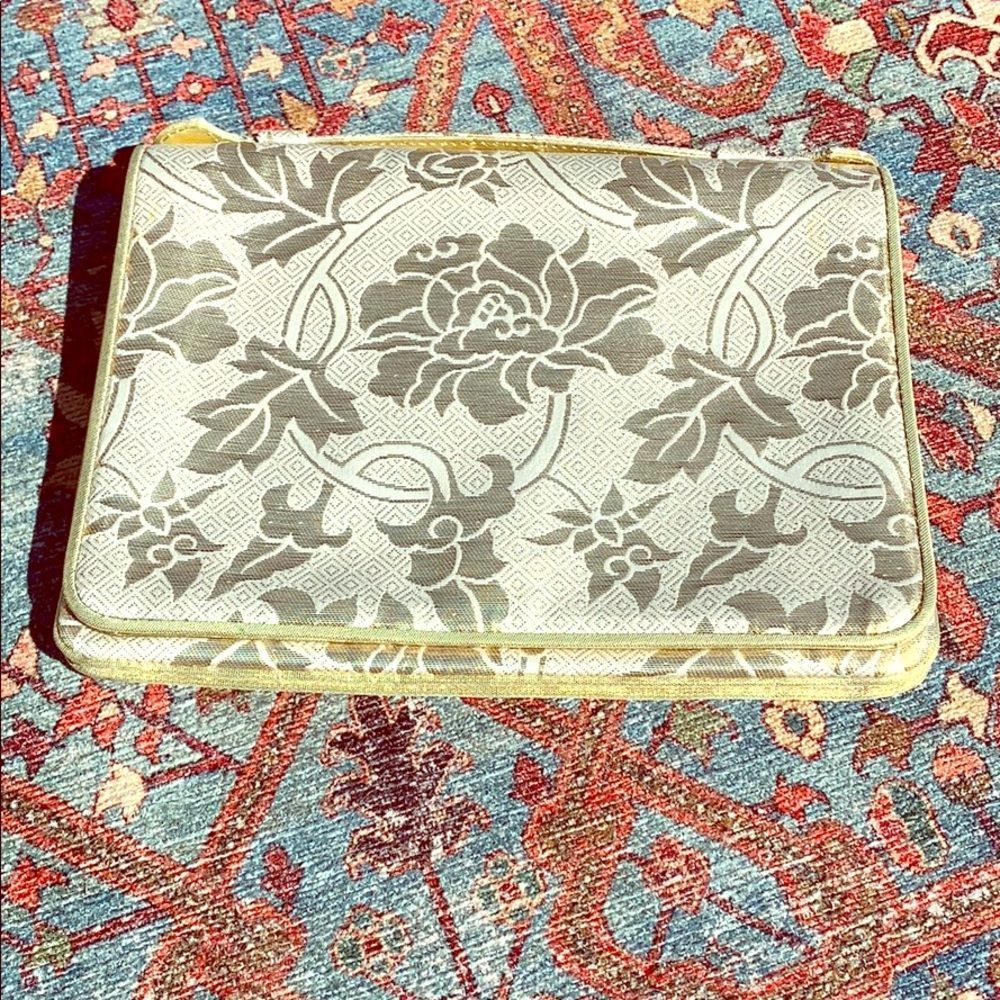 Gold jewelry travel case, or phone carrier